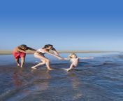 familia playa gran canaria e1493144036517.jpg from nudista familia