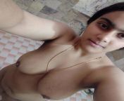 pic ae1ac57be07a2b63abd5cb4edab98a39.jpg from desi gf topless