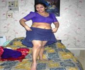 aunty4.jpg from desi aunty lifting nighty showing pussy and inserting carrot lover helping mp4