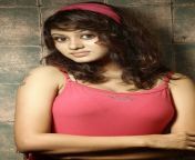 oviya3 722156.jpg from tamil actress oviya hot video downloadan chest kiss bed
