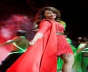 sonakshi sinha performs at the iifa magic of the movies 2.jpg from sonakshi sinha neked dance
