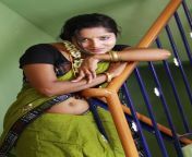 hot tamil aunty show insaree 4.jpg from indian desi tamil villagage auntuy fuking in sare