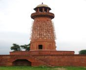 fatehpur sikri hiran minar.jpg from hiran