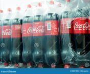 кока кола в пластиковых бутылках упакованных на складе 220078053.jpg from Реклама кока кола 2021