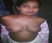 917 450.jpg from desi maid topless bath caught on hidden cam
