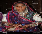 traditionally dressed gujarati woman little rann of kutch gujarat india 2ag8r9m.jpg from gujarati smoking female