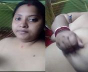 south indian aunty sex feel fingering pussy.jpg from india aunty nude