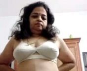 malayali aunty nude selfie.jpg from selfie stripping kerala