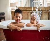bathing boy girl twins2 1024x683.jpg from rajce idnes kid bath time