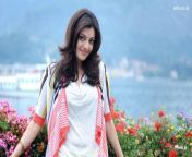 kajal agarwal in pink and white top with natural background photoshoot.jpg from kajal pothos
