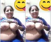 12139 1.jpg from paki bhabi showing huge tits and pussy