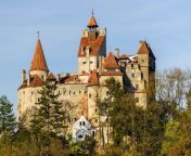 bran castle draculas castle halloween tour transylvania 1280x854.jpg from transilvania