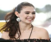 actor nicole maines attends the imdboat at san diego comic news photo 1619472520 crop0 668xw1 00xh0 136xw0resize980 from shemales all heroines