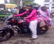 4879300dce6835d3dd5066026734338e.jpg from indian aunty riding bike