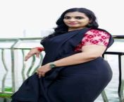 f6b08c1271ea84a824ea8c41332483b8.jpg from indian bhabhi saree blouse big boobs