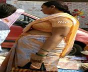 1f3bd34c1897d4786869c3f1520b1ab3.jpg from real life aunty saree side view