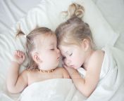 54ad98c28d4f4ae379072224e87a18cd camera photography photography kids.jpg from sleeping sisters son pak