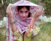 35ce0da64366385b1b9e46ba475ab6a1 pretty photos girl photos.jpg from desi pakistani pathan village