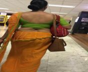 ec1f59a069a5df75a4fb52b091876c25.jpg from sri lankan xxxesi aunty lifting saree and petticoat to show cunt in office mms