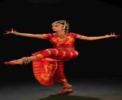 0a3d21a9d56188f6906f113a0e2d03a9.jpg from indian dance practice