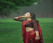 17788e39cf4b31e021198b0abde458f3.jpg from indian sexy saree rain page