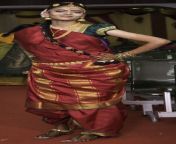 22bb27bdb016d5907d86c92cfb6903b5.jpg from tamil madisar mami dress change videos
