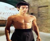 7d46f1457c3abe75dd6a090d9340f233.jpg from bruce lee video