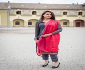 a beautiful indian girl wearing salwar kameez jpgresize400600ssl1 from bhigi salwar kamees wali ladki sexian bat