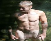 pay embargo 5pm justin bieber pixelation.jpg from justin bieber penis one naked
