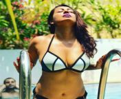 1kashmera shah looks awesome in a bikini.jpg from kashmera saha blou prnt vidow sex3xx inda com