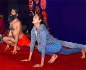 bend it like baba shilpa shetty ramdev perform yoga.jpg from shilpa setti sadu baba hot kissil aunty sexchool sex kushtia panna master