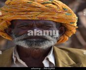 personnes agees de sexe masculin du rajasthan portant un turban colore traditionnel a directement a l appareil photo rajasthan inde asie r6gjr0.jpg from rajasthan à¤à¤¯à¤ªà¥à¤° xxx xxxxxx bdo