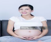 potret wanita hamil muda cantik di kamar tidurnya perawatan kesehatan kehamilan mempersiapkan jpgs1024x1024wisk20chbpkl1yfdvow3t9dspivnik3 vkkddnnzcytc2mdfrw from gadis cantik hamil