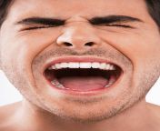 man with his eyes closed screaming loudly picture id461941467k6m461941467s612x612w0h7cr0oicj7d40mwhmad2rrei1chlbx im4hwi3y4 sjy from open in mouth
