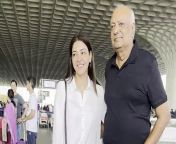 father daughter duo kajal aggarwal strikes a pose with her dad at the airport.jpg from kajal vides