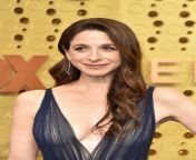 marin hinkle at 2019 emmy awards.jpg from marin hinkle