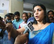 solar scam saritha produces more evidence before commission.jpg from saritha watsap video part 2