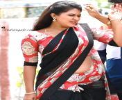 dqmyuvnuuamcwfl jpglarge from tamil aunty low hip saree with husband