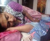 e2ca5blucamrnci.jpg from indian aunty sleeping up saree pussy