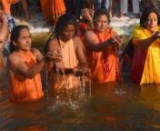 main qimg 7500a0dac2a820e35b54d775ccf1a3dd lq from woman bathing nude at haridwar ganga