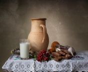 still life milk sorbus bread garlic table jug 541469 2560x1706.jpg from milk salo