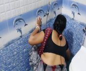 x1080 from sexy desi bhabhi bathing video record in hidden cam