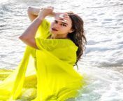 sonakshi sinha drops new photoshoot in hot beach look 202307 1688655125 jpgimpolicymedium widthonlyw700 from sonakshi sinha big boobs yellow bra