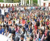 news 16 uom students protest.jpg from mysore psi collage students having sex mysore mallige sex