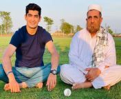 naseem shah with his father.jpg from naseem shah eid viedo