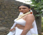 actressalbum com item girl vahida hot exposing stills2.jpg from tamil actress cleava