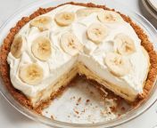 banana cream pie recipe 2023 08 10 1221.jpg from creampe com