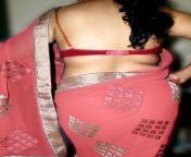 aunty sexy back side in saree.jpg from nude mast gaand in saree