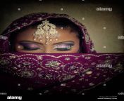 shy indian bride hiding her face cc0gpy.jpg from shy indian hiding her face giving blowjob to lover scandal