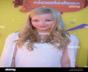 dove cameron attends nickeodeons 28th annual kids choice awards at ejmb1x.jpg from camern bicndova look a line